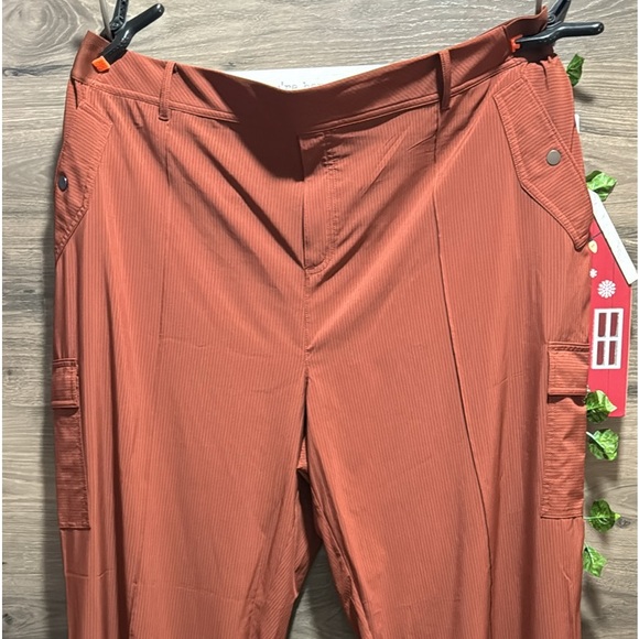 Athleta Vienna cargo pants - Picture 1 of 4